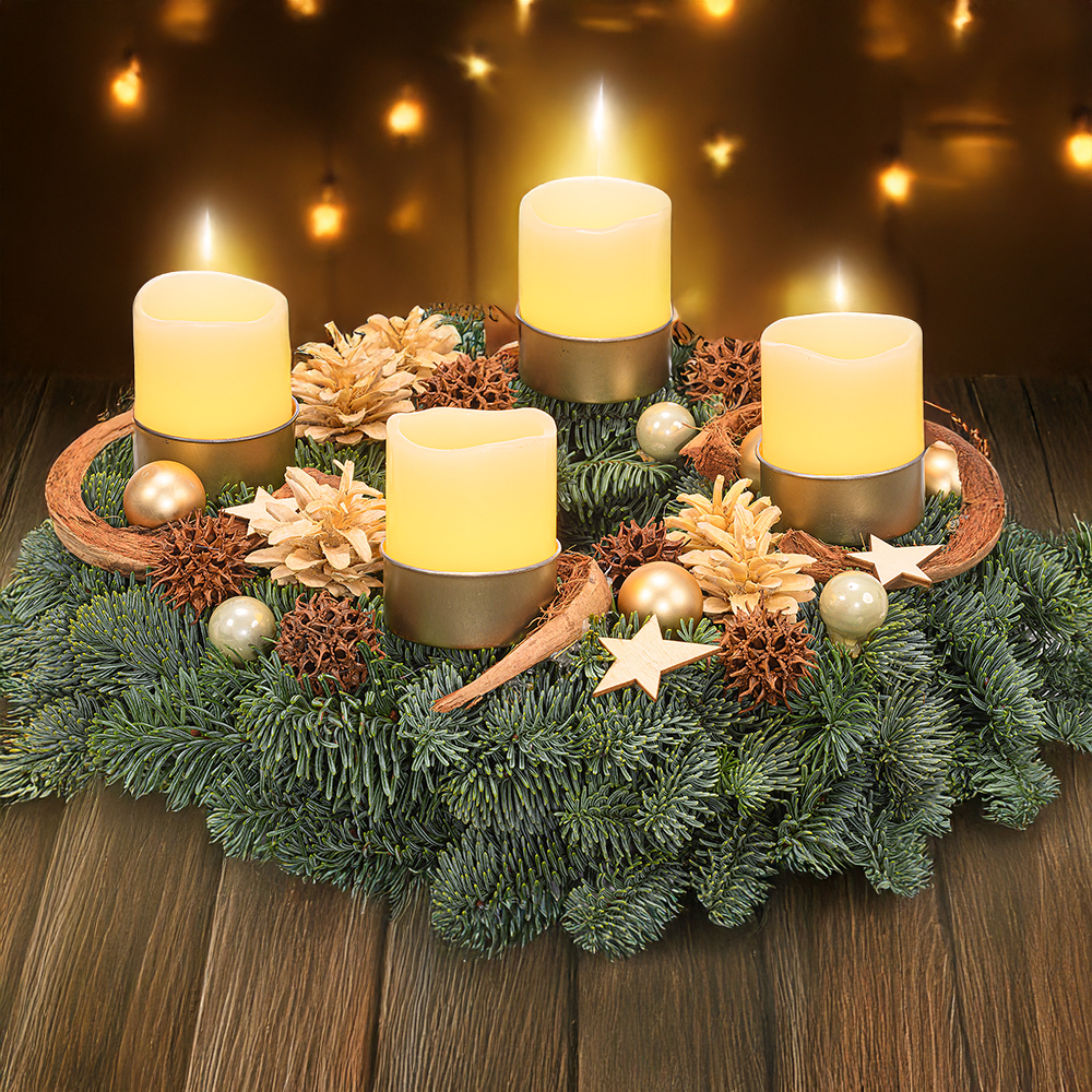 Cremefarbener Adventskranz