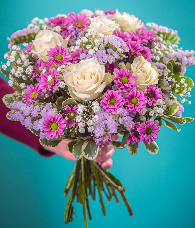 24 Red Roses delivered for Valentine's Day by eflorist.ie