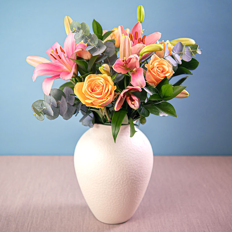 Lilies & Roses Flower Bouquet | Euroflorist Flower Delivery