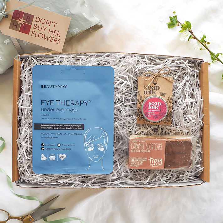 THE MINI NEW MUM GIFT BOX